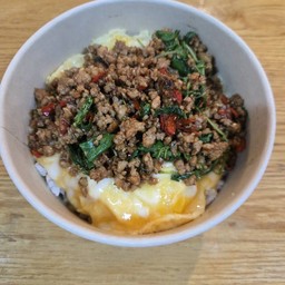 ข้าวไข่ข้นกะเพราหมูสับ