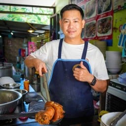 ก๋วยเตี๋ยวนายช่างลำปาง (ก๋วยเตี๋ยวขาหมู) ลำปาง