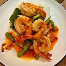 ข้าวผัดพริกแกงกุ้ง