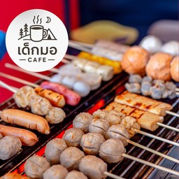 ลูกชิ้นปิ้ง เลือกได้ที่หน้าเคาเตอร์หมาล่า