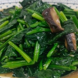 ปวยเล้งผัดน้ำมันหอยหมูกรอบ