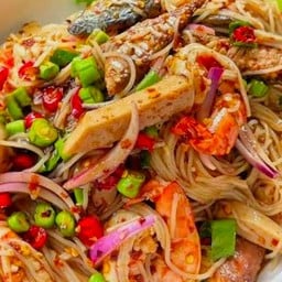 ยำขนมจีน ทะเล