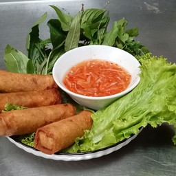 ปอเปี๊ยะทอด 6ชิ้น