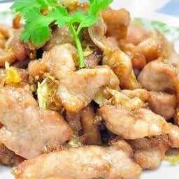 หมูทอดกระเทียม (กับ)