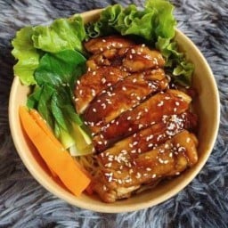 ร้านก๋วยเตี๋ยวนายเฟียต สาขา2แยกป่าแดง สาขา2
