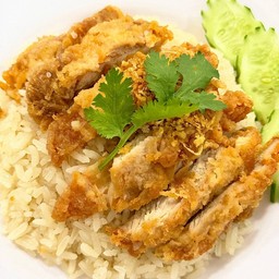 ข้าวมันไก่ทอด Lineman