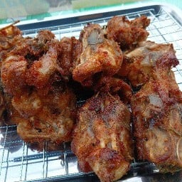 ไก่ทอด พริกแกง สูตรโคราช ลำลูกกาคลอง2