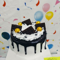 เค้กช็อคโกแลตครีมสด ครึ่งปอนด์