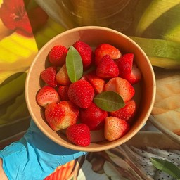 สตอเบอรี่พันธุ์ 80 350 กรัม