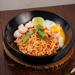 มาม่าต้มยำ+หมูบะช่อ+ไข่ออนเซน