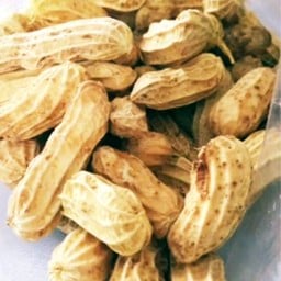 กล้วยปิ้ง&ยำแหนม-ตลาดบัญญัติทรัพย์