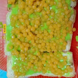 ปังแผ่นปิ้งสังขยาใบเตย+ทองหยอดไข่ปลา