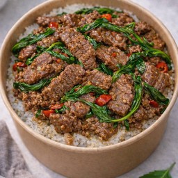 กะเพราเนื้อชิ้น(ไม่รวมไข่ดาว)