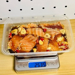 เศษแซลมอนดอง 5กล่อง