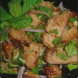 คอหมูย่าง