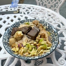 ขนมจีนยายมี หอยแครงลวกยายมา น้ำยาป่า  อีสานนัว!