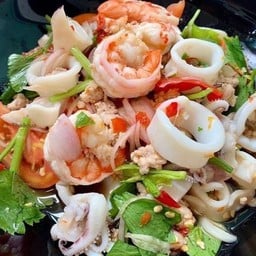 Must Eat ไม่ไหวก็ต้องกิน ลาดพร้าว101