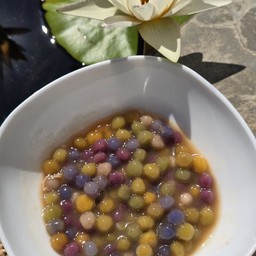 Granny Dessert บัวลอยปั้นสด