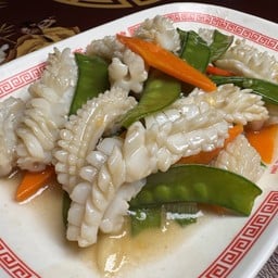 ผัดปลาหมึกสด