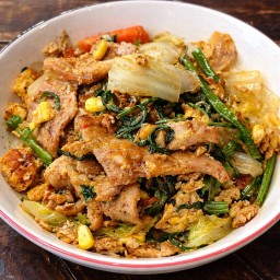 สุกี้แห้งหมู