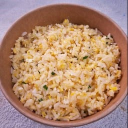 ข้าวผัดไข่ (ใส่ต้นหอม)