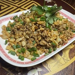 กระเทียมหมูสับ