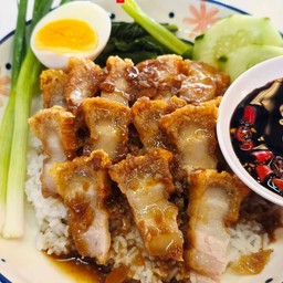 หมูกรอบตะโกน-ตลาดMT Night ตลาดMT Night