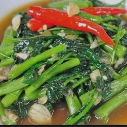 ผัดผักบุ้งไฟแดง