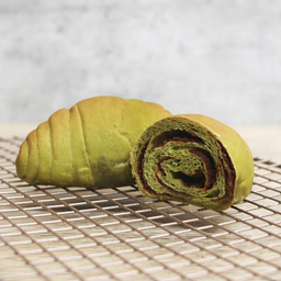 Matcha & Red Bean Shio Pan