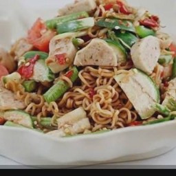 ตำมาม่าหมูยอ