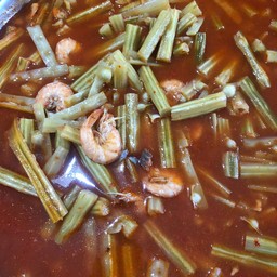 แกงส้มมะรุม