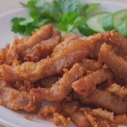 หมูทอดกระเทียม