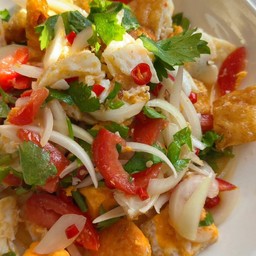 ยำไข่ดาว