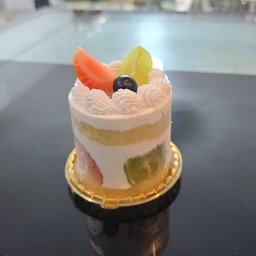 เค้กผลไม้รวมครีมสด (กลม)