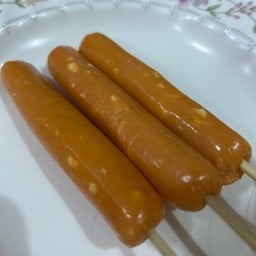 ลูกชิ้นทอด-ตึกเทา