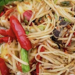 ญาญ่าอาหารตามสั่ง อยู่หน้าร้านล้างรถหยอดเหรียญสาย3