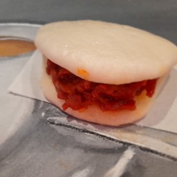 เปานึ่งหมูแดง