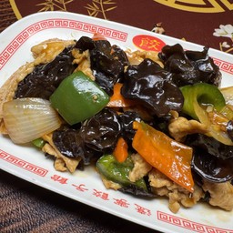 หมูผัดเห็ดหูหนูจีน