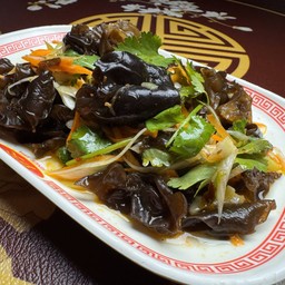 ยำเห็ดหูหนู