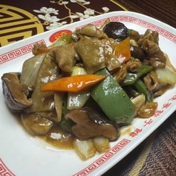 ผัดลวนผัดไส้ใหญ่หมู