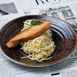 สปาเกตตีแซลมอนซอสครีม