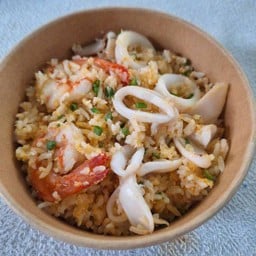 ข้าวผัดกุ้งหมึก (ใส่ต้นหอม)