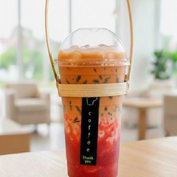 ชาไทยสตรอเบอร์รี่