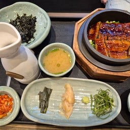 Solsot (솔솥) เซ็นทรัลปิ่นเกล้า