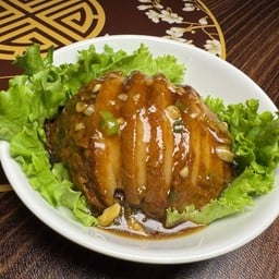 หมูสามชั้นอบผักแห้ง