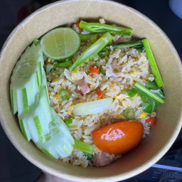 ข้าวผัดแหนม