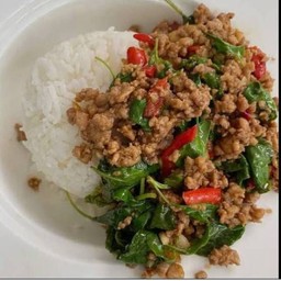 กระเพราหมู