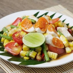 ตำข้าวโพดไข่เค็ม