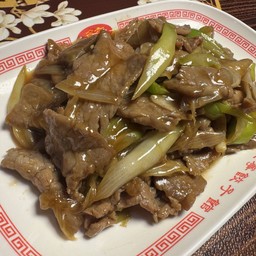 เนื้อวัวผัดขิงหอม