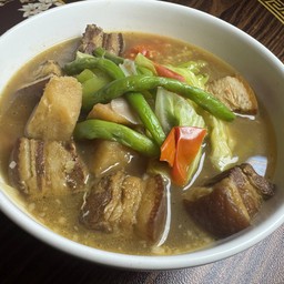 ผัดตุ๋นพื้นเมืองจีน